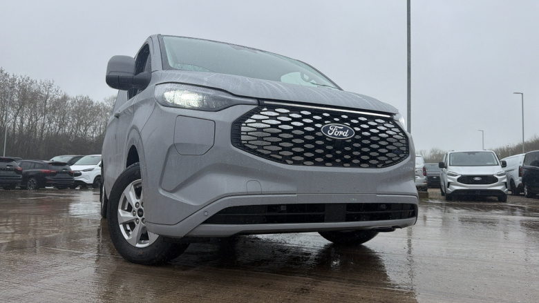 Ford Transit Custom E-320 L1 Rwd 100kW 65kWh H1 Van Limited Auto